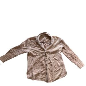 Free people oversized button up long sleeve! Lightly worn!